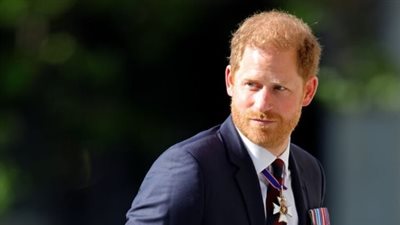   للمرة الثانية، مذكرات الأمير هاري تحصد لقب السيرة الذاتية الأكثر تداولًا