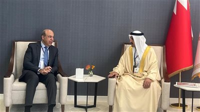 وزير الطيران المدني يناقش طلبا بحرينيا بزيادة عدد الرحلات الجوية المباشرة