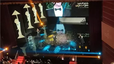 أحمد عز بعد تكريمه بمهرجان القاهرة: كان حلمى دعوة لحضوره واليوم أنا بالصفوف الأولى