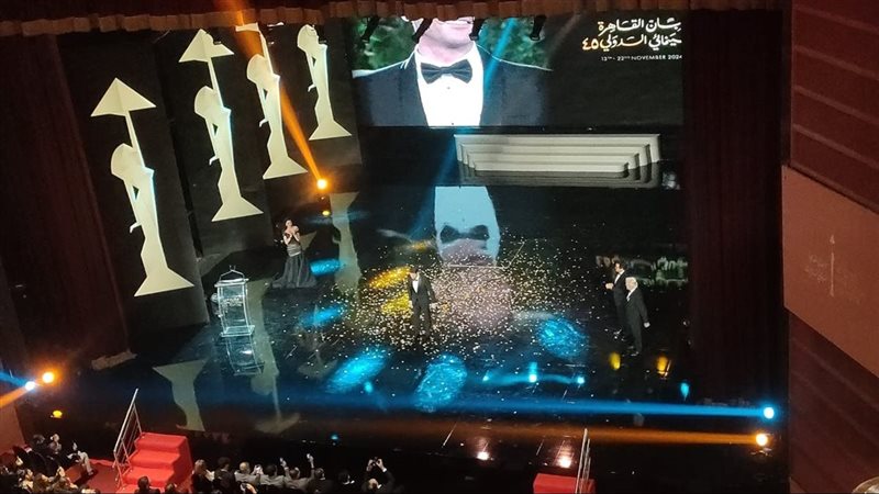 تكريم أحمد عز، فيتو