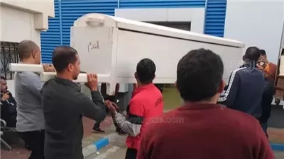 تسليم 12 جثة لأهالي ضحايا حادث طريق المطرية - بورسعيد (صور) 