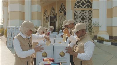  بيت الزكاة والصدقات يرسل 15 طن مساعدات غذائية لإغاثة اللبنانيين 