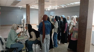 جامعة الأقصر تنظم قوافل طبية لعلاج الرمد (صور)