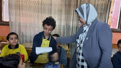 وكيل تعليم الجيزة: التقييمات يجب أن تكون بالدرجات وليس بالنظر (صور)