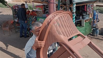 استعدادًا لموسم الأمطار، صيانة أعمدة الإنارة في بلبيس 