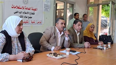 مركز إعلام الأقصر ومديرية الزراعة ينظمان ندوة حول الإنتاج الداجني (صور)