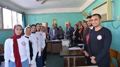 إقبال كثيف على انتخابات الاتحادات الطلابية بجامعة أسيوط (صور) 