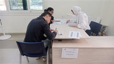 إقبال طلابي كبير على الترشح بانتخابات اتحاد الطلاب بجامعة حلوان الأهلية 