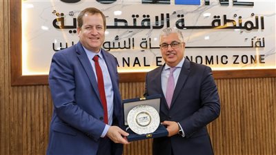 تفاصيل استقبال رئيس اقتصادية قناة السويس لوفد السفارة الأمريكية