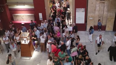 في ذكرى افتتاحه الـ 122، إقبال جماهيري على المتحف المصري بالتحرير (صور)