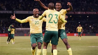 منتخب جنوب أفريقيا يتقدم على جنوب السودان بثنائية في الشوط الأول 