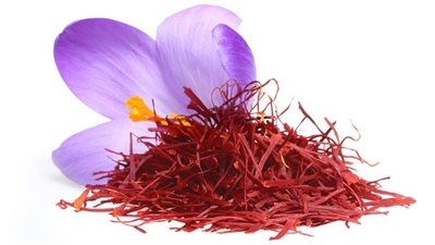 7 فوائد للزعفران أهمها تنظيم الدورة الشهرية وتقوية المناعة ومعالجة الاكتئاب 