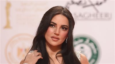 أول تجارب درة الإخراجية، نجوم الفن في عرض 