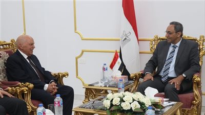 محافظ قنا يعلن انتهاء تدريب موظفي الوحدات المحلية القروية