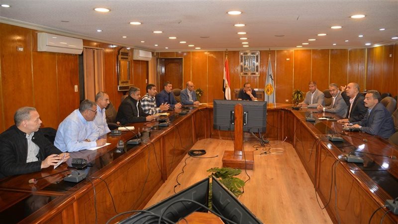 محافظ أسيوط يترأس