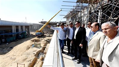 وزير الإسكان يتفقد الموقف التنفيذى لمشروع حديقة تلال الفسطاط 