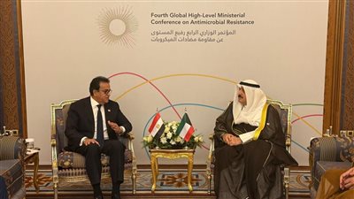 وزير الصحة يلتقي نظيره الكويتي لبحث سبل التعاون المشترك بين البلدين