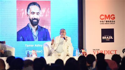 يسري نصر الله في محاضرته بمهرجان القاهرة: رئيس الرقابة مهدد بالسجن بسبب 