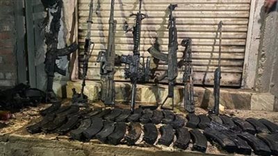 بحوزتهم ترسانة سلاح، مصرع 3 عناصر إجرامية في بؤرة شديدة الخطورة بكوم أمبو