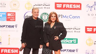 بعد عام على الانفصال، شريف منير يظهر برفقة لورا عماد بمهرجان القاهرة السينمائي 