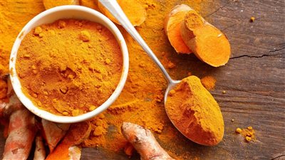 الكركم، أقوى مضاد للالتهابات ويعالج مشاكل البشرة والشعر