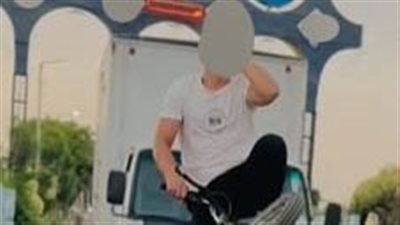 بعد تداول فيديو، ضبط قائد دراجة نارية لأداء حركات استعراضية بالدقهلية 