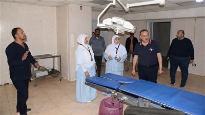 محافظ أسيوط يقرر إثابة طاقم التمريض وطبيبي الاستقبال والباطنة بمستشفى الغنايم 