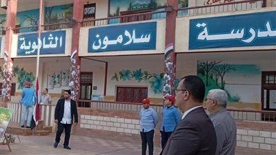 مدير التعليم الفني بالدقهلية يتابع مدارس المنصورة