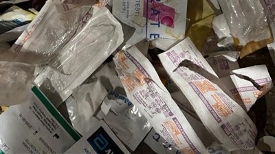 صحة الفيوم تغلق معمل تحاليل ألقى نفايات طبية في الشارع