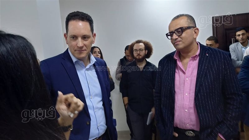 أثناء افتتاح فرع
