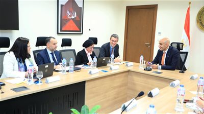 وزير التعليم يبحث مع وفد البنك الدولى تعزيز أوجه التعاون المشترك