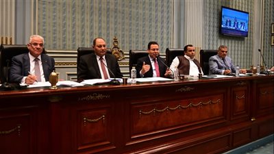 زراعة النواب تناقش معوقات الإنتاج الحيواني والداجني والسمكي