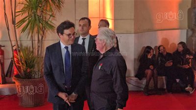 وزير الثقافة وحسين فهمي في جولة تفقدية بمهرجان القاهرة السينمائي (فيديو وصور)