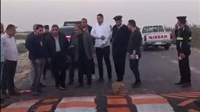 محافظ الدقهلية يتفقد أعمال وضع المطبات علي طريق الحزام الأمن 