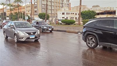 هطول أمطار غزيرة فى الإسكندرية تزامنا مع نوة المكنسة (صور)