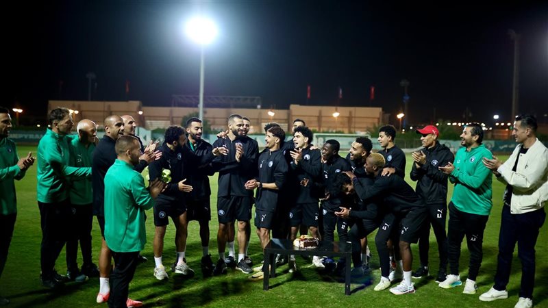 بيراميدز. فيتو