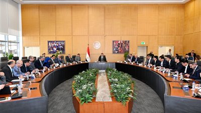 وزير الإسكان يتابع سير العمل بمشروع 