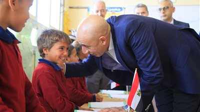 عبد اللطيف: جهود متواصلة لدعم العملية التعليمية وتوفير جميع المتطلبات 