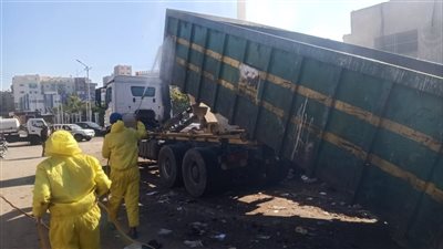 السكرتير العام المساعد للإسماعيلية يتفقد أعمال تطوير سوقي السلام وشل (صور)