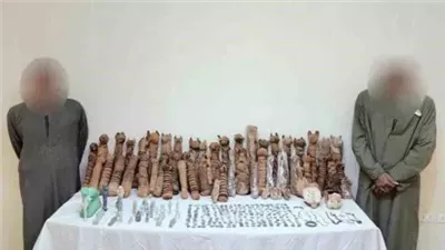  أخبار الحوادث اليوم: إصابة 4 عاملين بجهاز 6 أكتوبر خلال حملة إزالة إشغالات.. العثور على جثة سيدة طافية على مياه النيل.. ضبط 360 قطعة أثرية ومومياوات بالمنيا