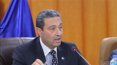 محافظ دمياط يناقش جهود مبادرة 