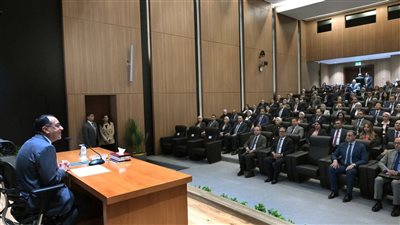 مدبولي للملحقين العسكريين المرشحين للعمل بالخارج: ليس لدينا رفاهية عدم إقامة مدن جديدة