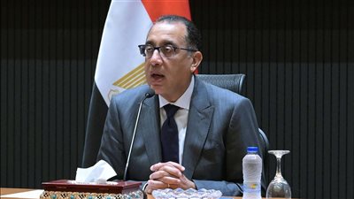 مدبولي يعقد لقاءً جماهيريًّا مع عمد ومشايخ الوادي الجديد بحضور نواب البرلمان 