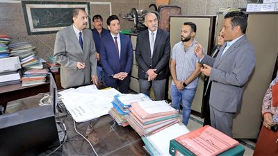 محافظ سوهاج يتابع ملف التصالح على مخالفات البناء بالمركز التكنولوجي بحي شرق