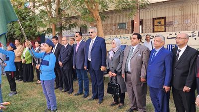 وكيل تعليم سوهاج يفتتح معرض منتجات المجال الصناعي لطلاب الإعدادية المهنية