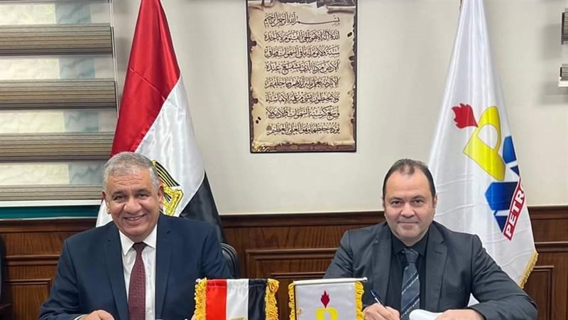 رئيس بترومنت أثناء