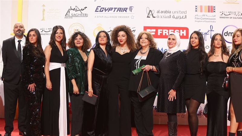 دخل الربيع يضحك.فيتو
