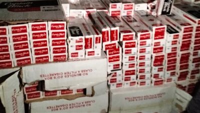 إحباط محاولة تداول 14 ألف علبة سجائر صيني مهربة بالفيوم