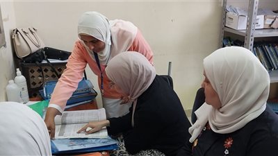 مديرة الإدارة الصحية بالعاشر تتفقد الخدمات الطبية 