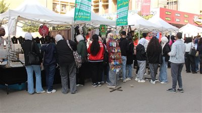جامعة عين شمس تنظم معرض صنع في مصر 